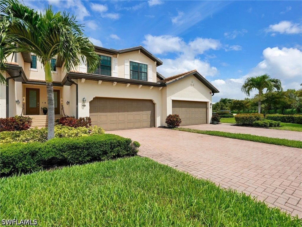 2359 Montserrat LN 202, Naples, FL 34120