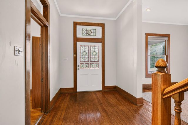 812 W 10th ST, Austin, TX 78701