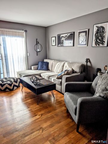 285 Queen Street 10I, Southington, CT 06489