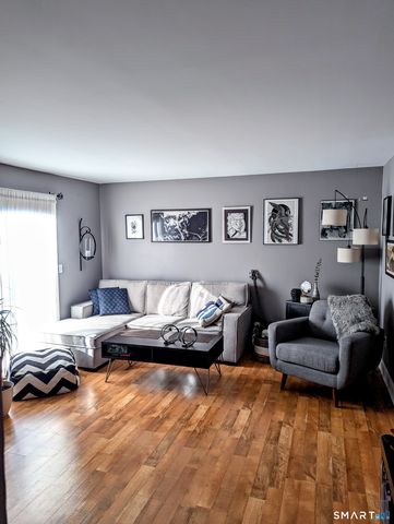 285 Queen Street 10I, Southington, CT 06489