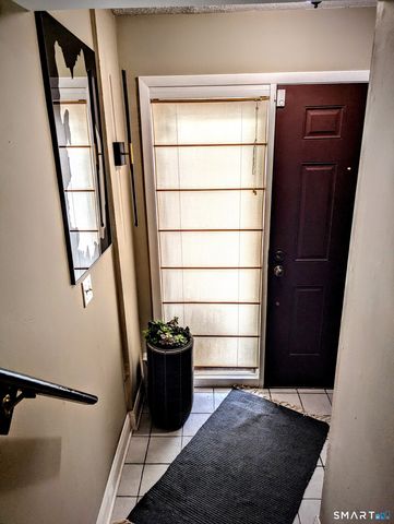 285 Queen Street 10I, Southington, CT 06489