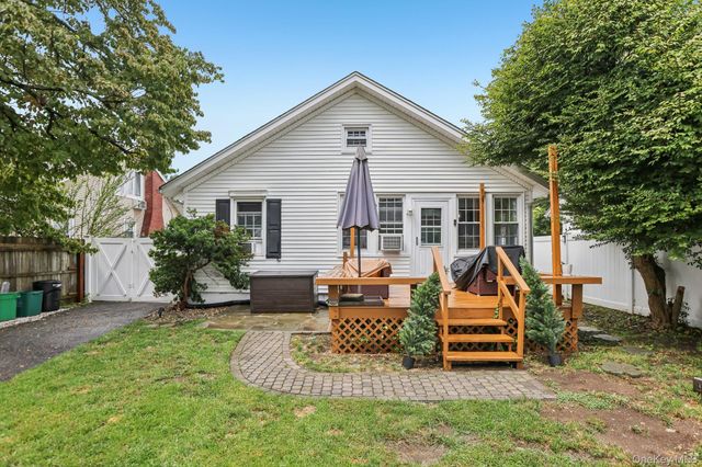 52 Prairie Avenue, Suffern, NY 10901