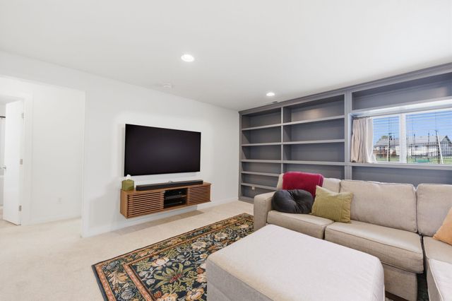 12222 E Ayesbury Ct, Wichita, KS 67226