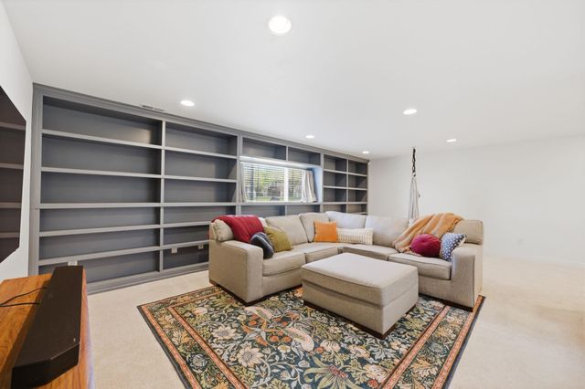 12222 E Ayesbury Ct, Wichita, KS 67226