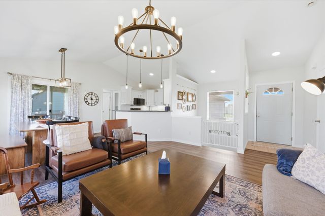 12222 E Ayesbury Ct, Wichita, KS 67226