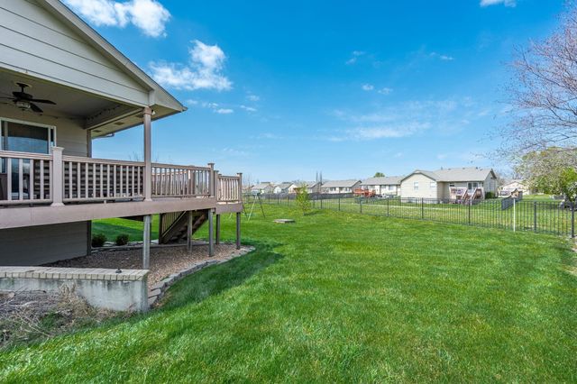 12222 E Ayesbury Ct, Wichita, KS 67226