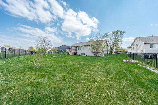 12222 E Ayesbury Ct, Wichita, KS 67226