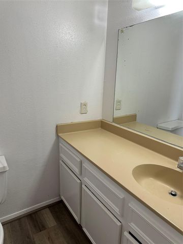 10100 S Gessner Road 212, Houston, TX 77071