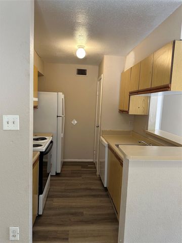 10100 S Gessner Road 212, Houston, TX 77071