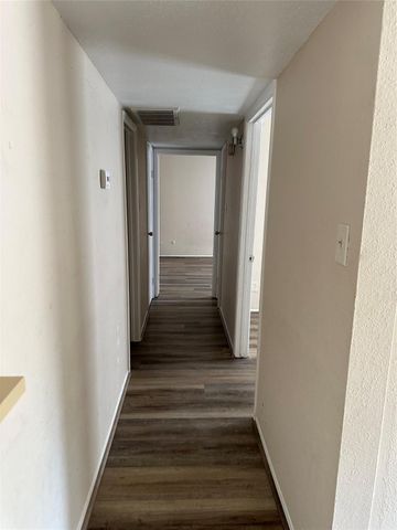 10100 S Gessner Road 212, Houston, TX 77071