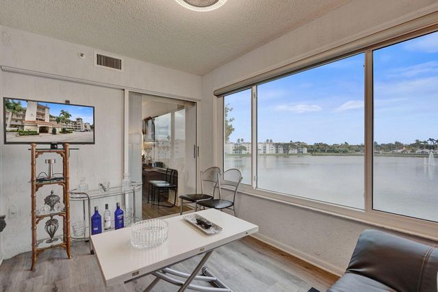 6096 Huntwick Terrace 307, Delray Beach, FL 33484