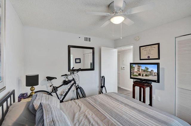 6096 Huntwick Terrace 307, Delray Beach, FL 33484