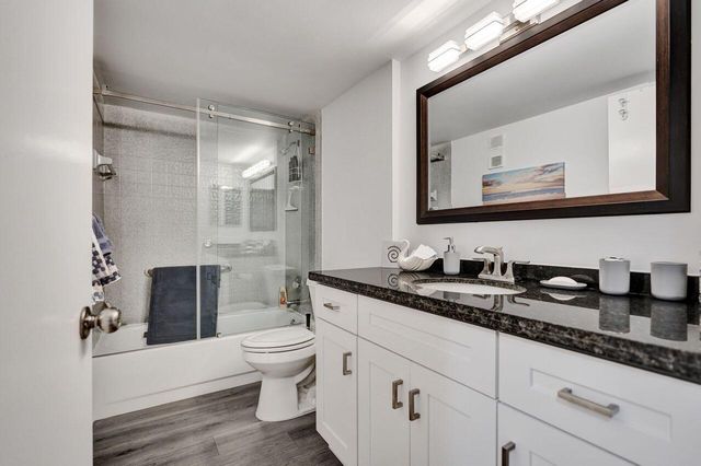 6096 Huntwick Terrace 307, Delray Beach, FL 33484