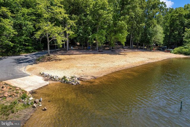 15262 LARKSPUR LN, Dumfries, VA 22025
