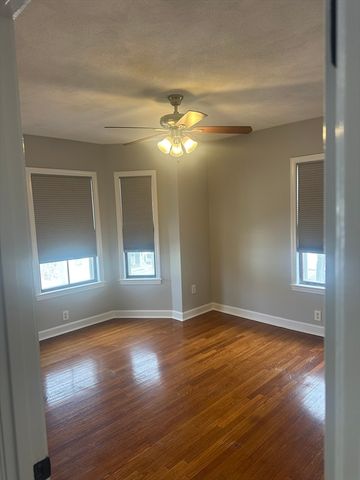 83 Taylor 2, Waltham, MA 02453