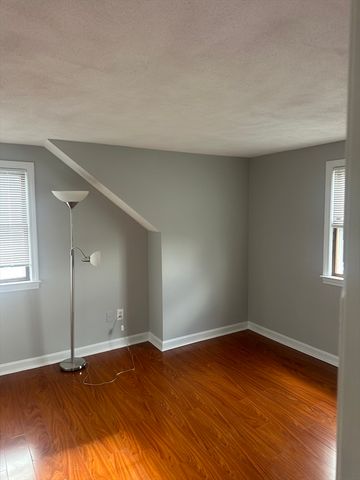 83 Taylor 2, Waltham, MA 02453