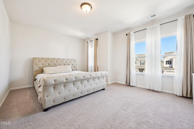 91 Commons Circle, Clayton, NC 27520