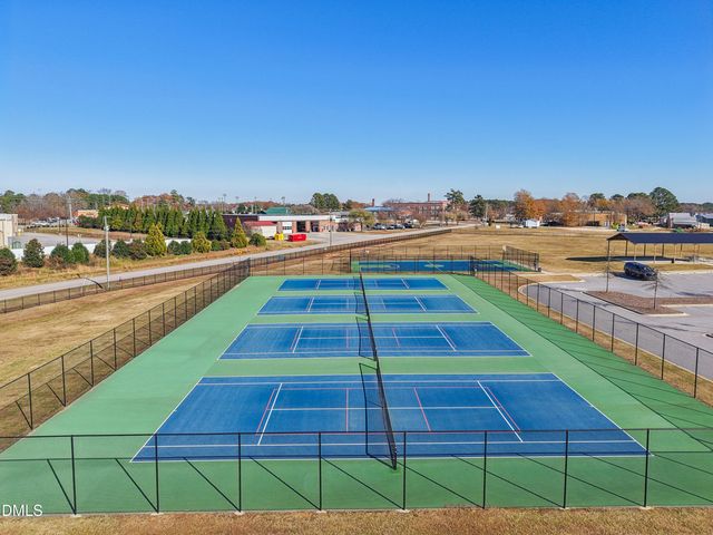 91 Commons Circle, Clayton, NC 27520