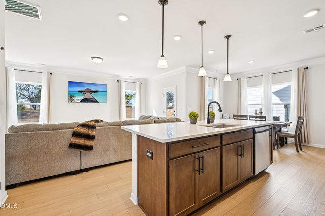 91 Commons Circle, Clayton, NC 27520