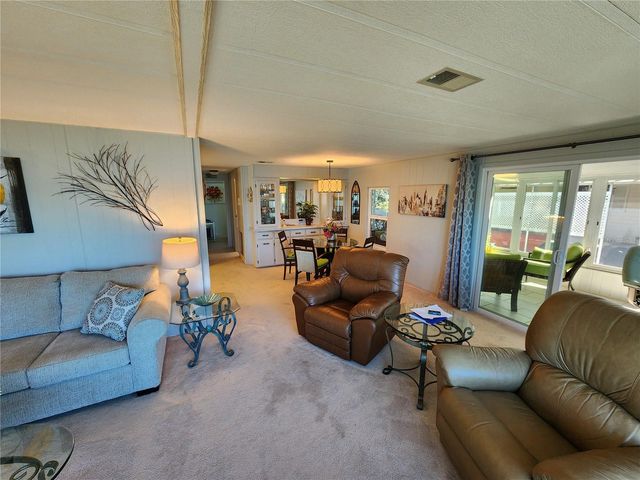 808 53RD AVENUE E 277, Bradenton, FL 34203