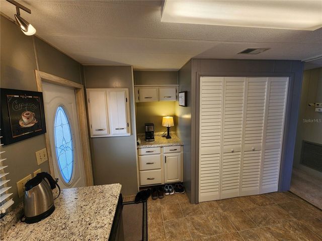 808 53RD AVENUE E 277, Bradenton, FL 34203