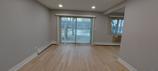 2 Villa Verde Drive 108, Buffalo Grove, IL 60089