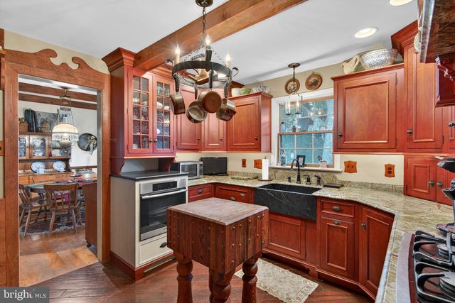 4190 WOLFS CHURCH RD, York, PA 17408