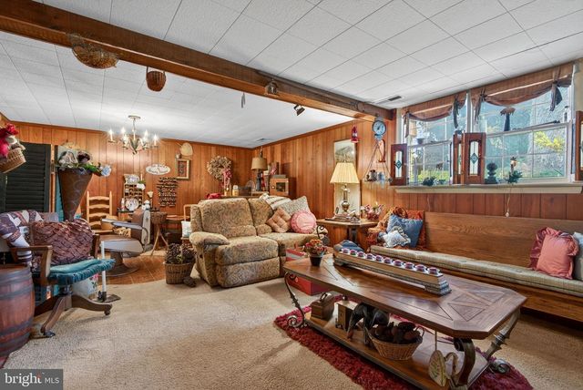 4190 WOLFS CHURCH RD, York, PA 17408