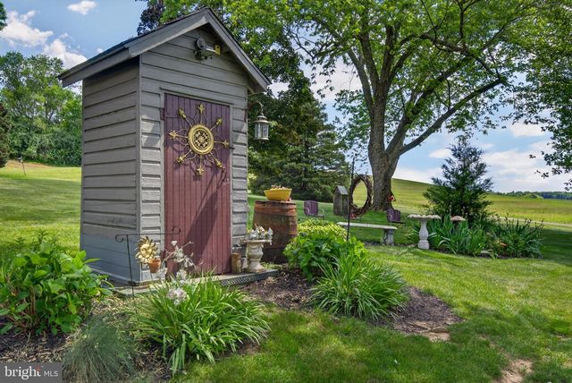 4190 WOLFS CHURCH RD, York, PA 17408