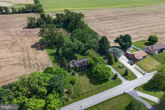 4190 WOLFS CHURCH RD, York, PA 17408
