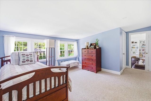 8 Bridge St, Norwell, MA 02061