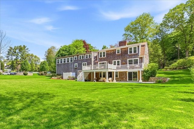 8 Bridge St, Norwell, MA 02061