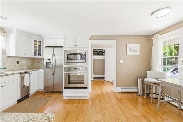 8 Bridge St, Norwell, MA 02061