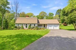 8 Bridge St, Norwell, MA 02061