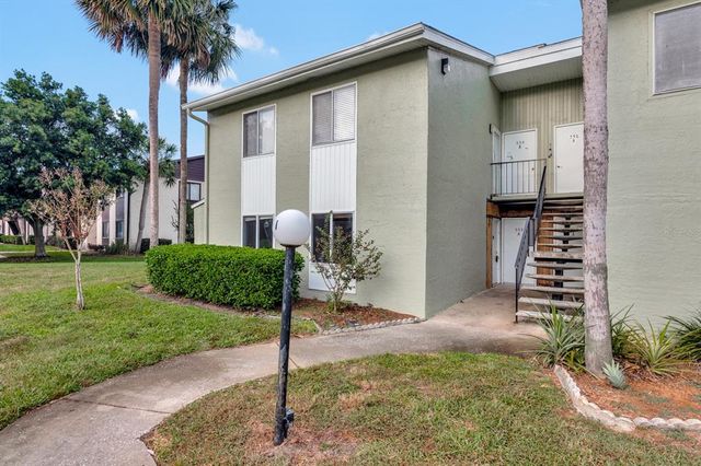 554 FAIRWAYS CIRCLE A, Ocala, FL 34472