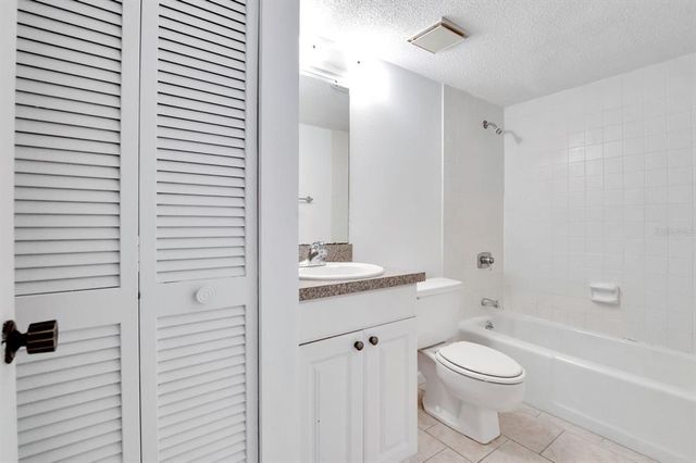 554 FAIRWAYS CIRCLE A, Ocala, FL 34472
