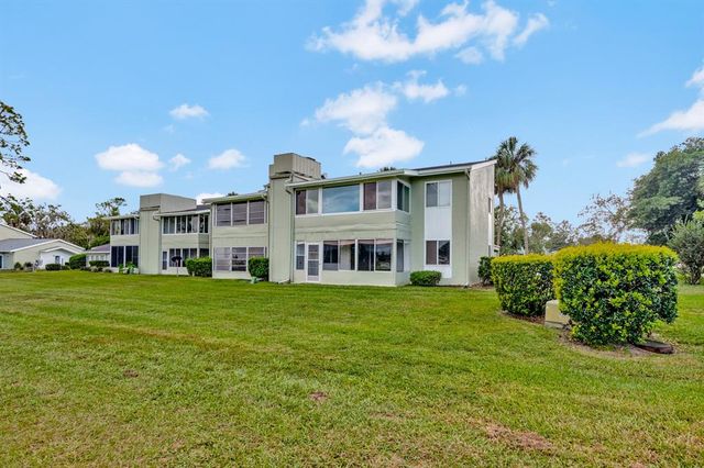 554 FAIRWAYS CIRCLE A, Ocala, FL 34472
