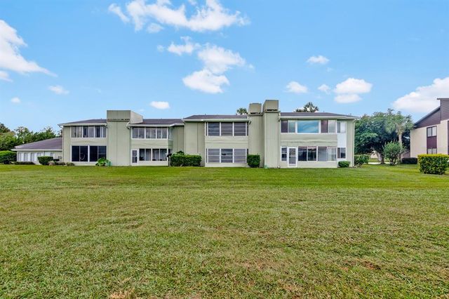 554 FAIRWAYS CIRCLE A, Ocala, FL 34472