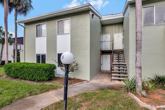 554 FAIRWAYS CIRCLE A, Ocala, FL 34472