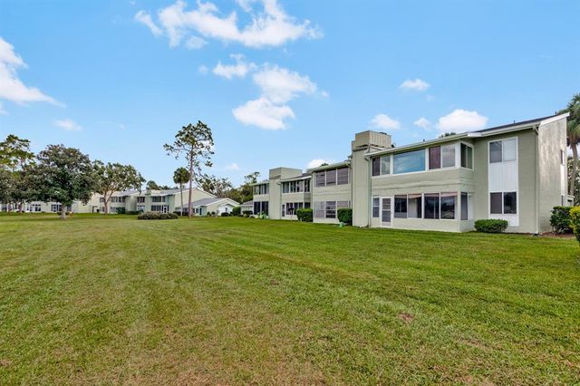 554 FAIRWAYS CIRCLE A, Ocala, FL 34472