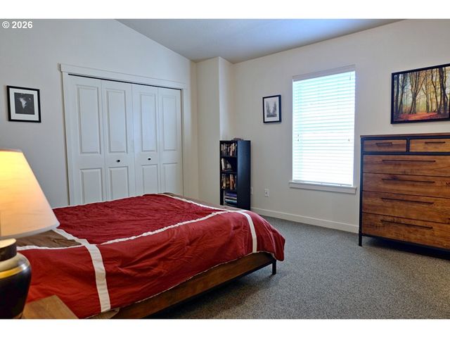 618 Ne GARSWOOD Ln, Hillsboro, OR 97006