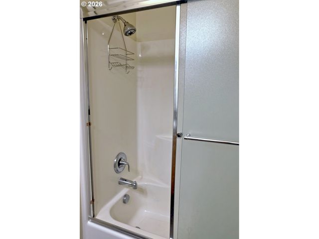 618 Ne GARSWOOD Ln, Hillsboro, OR 97006