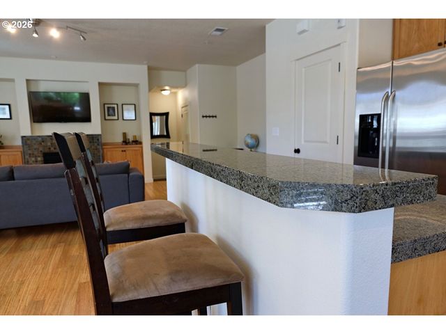 618 Ne GARSWOOD Ln, Hillsboro, OR 97006