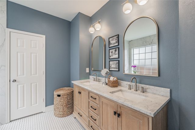 3320 Circlewood Court, Grapevine, TX 76051