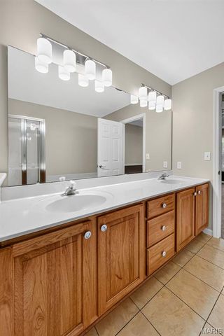 1597 Indian Springs Drive, O'fallon, MO 63366