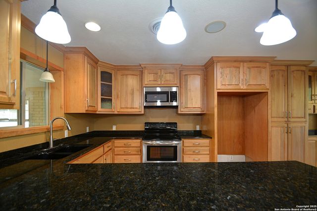 416 Valley, Kerrville, TX 78028