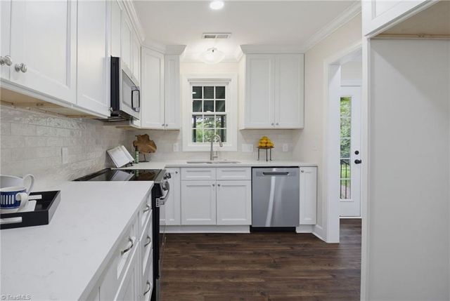 505 Salisbury Street, Kernersville, NC 27284