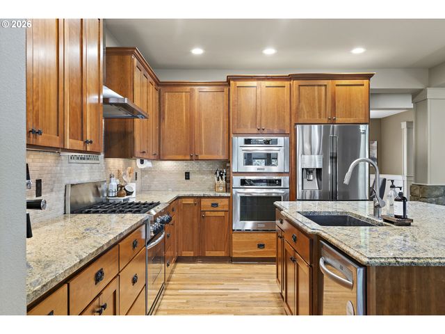 13553 Se 180TH Ave, Happy Valley, OR 97086