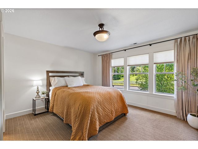 13553 Se 180TH Ave, Happy Valley, OR 97086