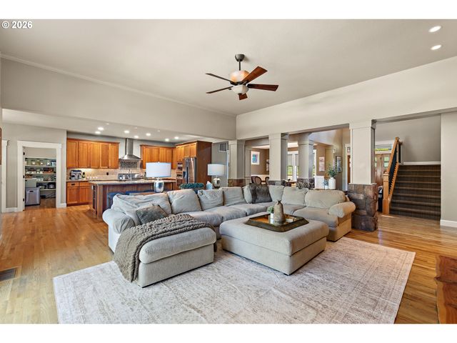 13553 Se 180TH Ave, Happy Valley, OR 97086